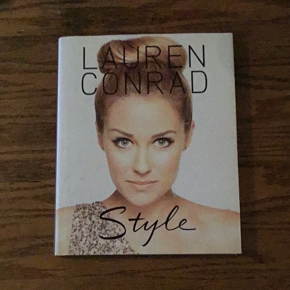 & Other Stories Other - Fashion book